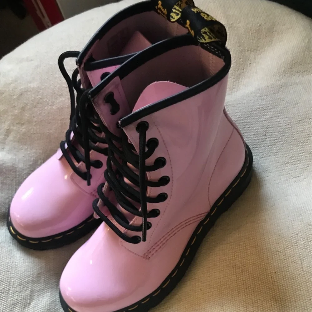 NEW Dr. Doc Martens boots 6 light Pink Patent Leather Lamper Combat Women’s 1460 - Picture 1 of 11
